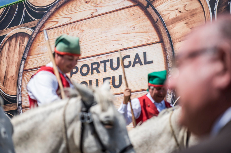 Paralelamente, o público poderá assistir à exibição de Escolas de Toureio, Grupos de Forcados e à Prova Morfo-Funcional de Aptidão Toureio. &nbsp;A animação tradicional fica a cargo do grupo “Zás e Vira”.

Todas as informações sobre a feira encontram-se disponíveis em: feiranacionalagricultura.pt